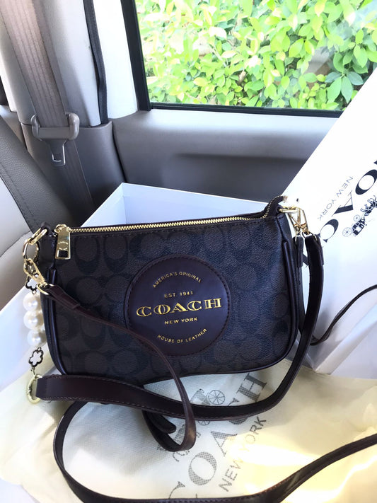 Noir - Coach Signature Crossbody Bag