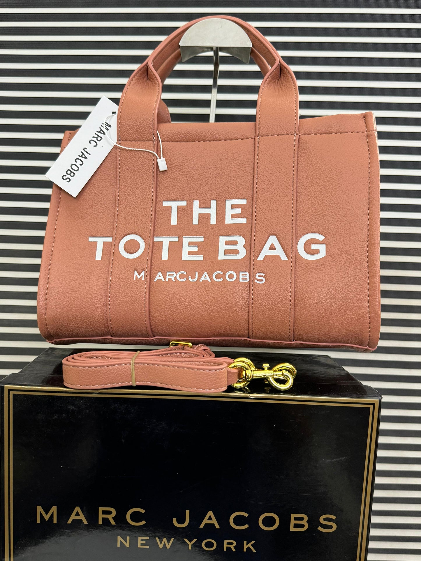 Marc Jacobs The Tote Bag ( Exclusive )