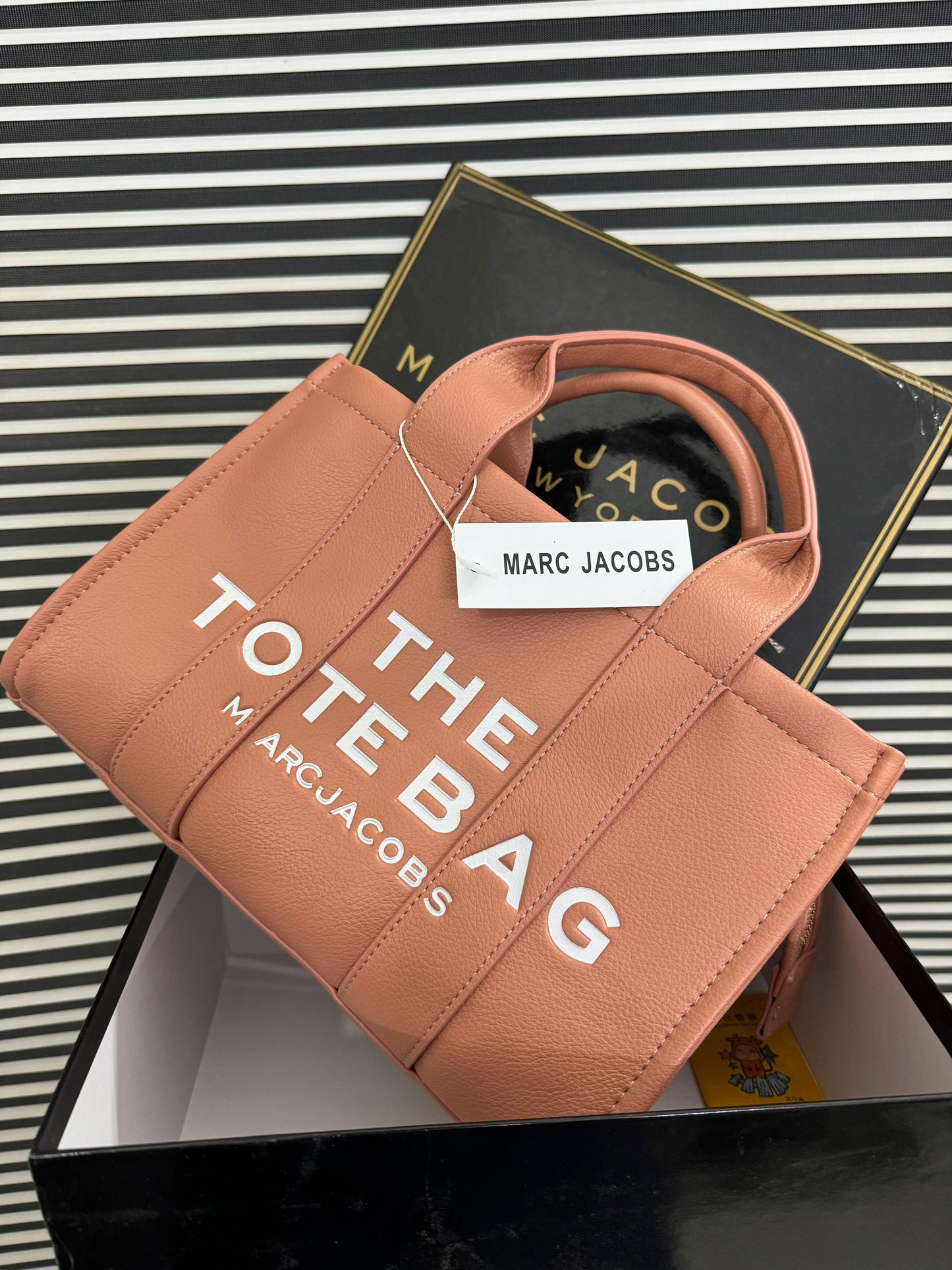 Marc Jacobs The Tote Bag ( Exclusive )