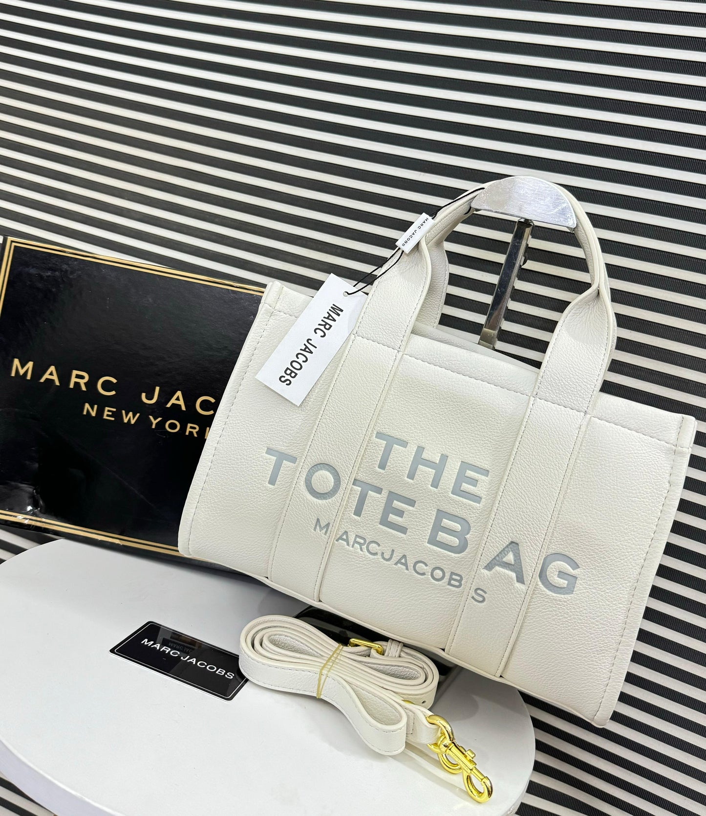 Marc Jacobs The Tote Bag ( Exclusive )