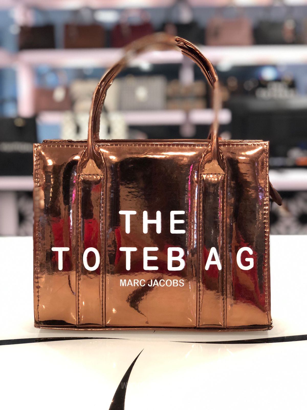 The Tote Bag ( Marc Jacobs)