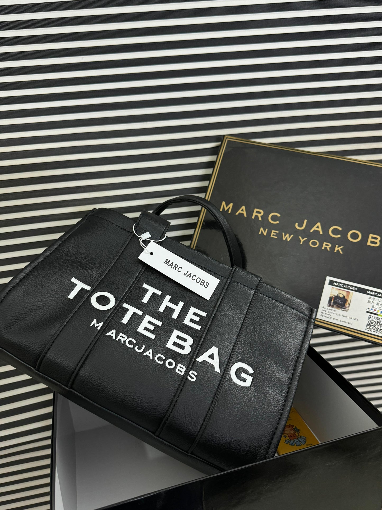 Marc Jacobs The Tote Bag ( Exclusive )