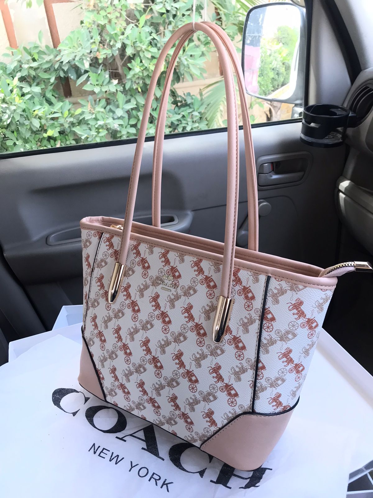 Coach Signature Tote Bag ( Premium )