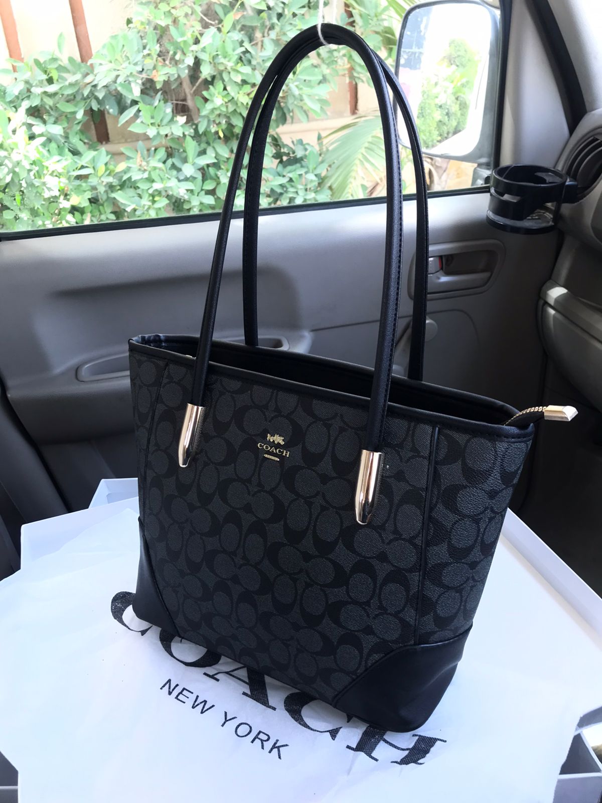 Coach Signature Tote Bag ( Premium )