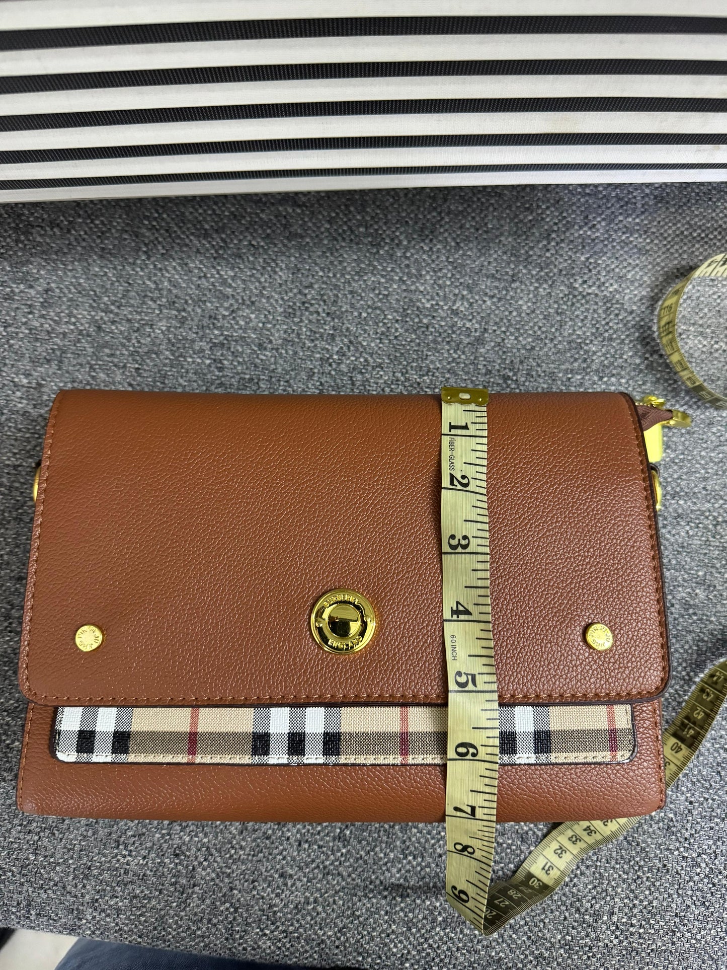 Burberry Note Bag ( Premium )