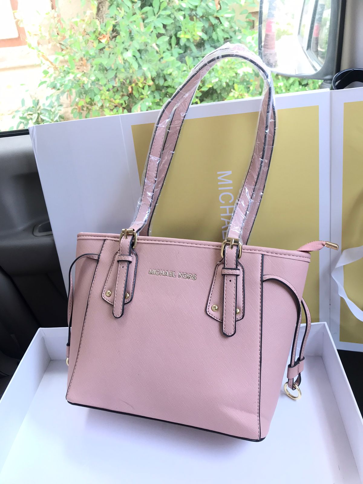 Michael kors Monogram Muse ( pink )