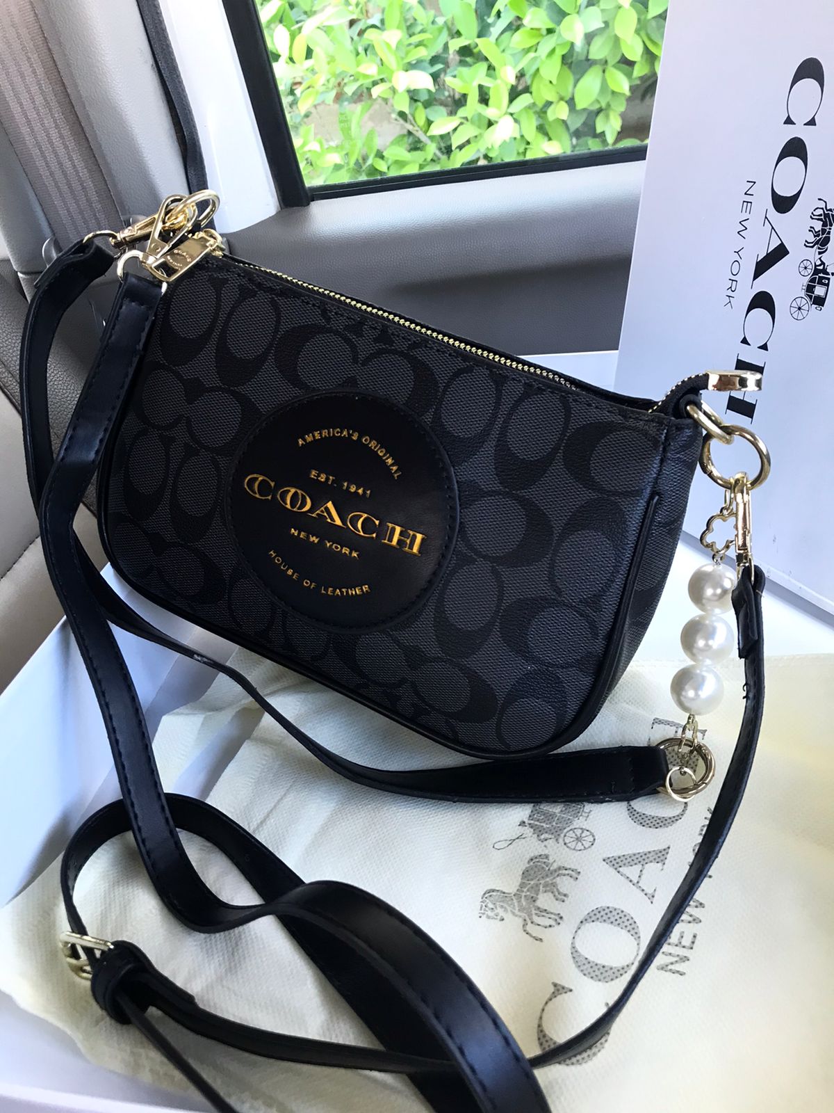 Noir - Coach Signature Crossbody Bag